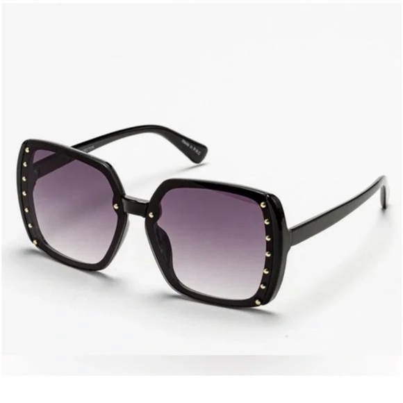 Judson Biz. Accessories - Black Oversized Studded Sunglasses